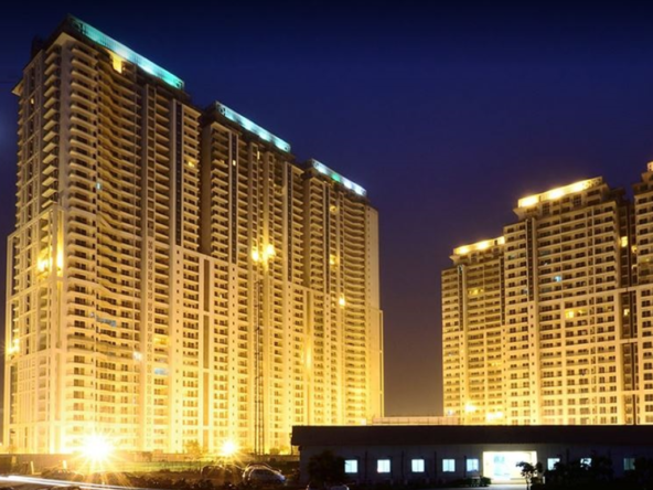 DLF Crest Gurgaon front view