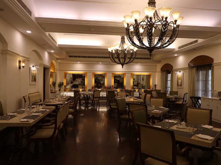 Dlf floor phase 4 club house dining